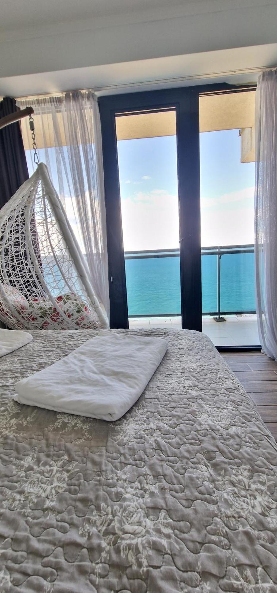 Your Beach Tower Batoumi Chambre photo
